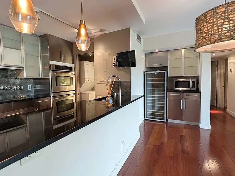900 River Reach Dr #404 — Photo 7