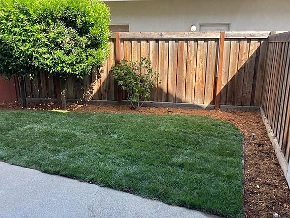 3rd image of 7641 Bridgeview Dr