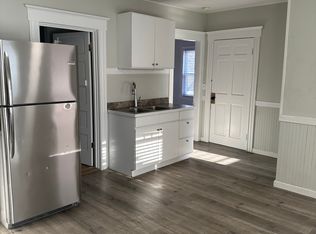 9 Henry St #B, Northampton, MA 01060