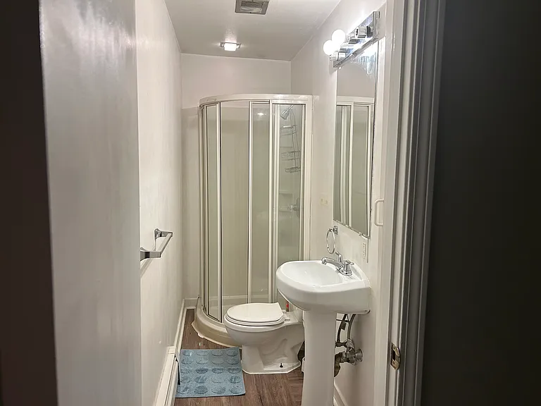 68 Fernview Ave #5 — Photo 3