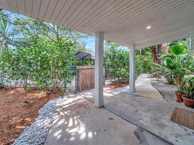 14995 NE 9th Ave — Photo 31