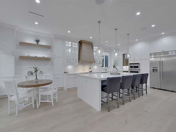 3rd image of 2071 156th St