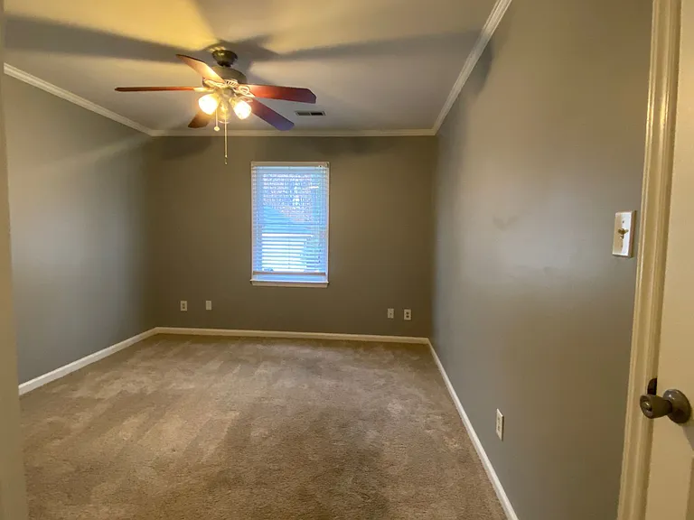 1350 Hathshire Dr — Photo 19