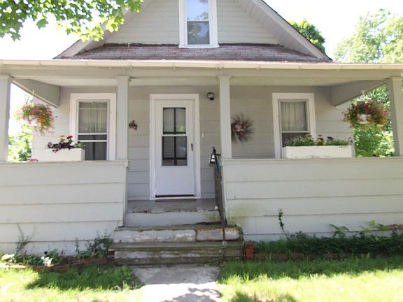 2nd image of 409 Cleveland St