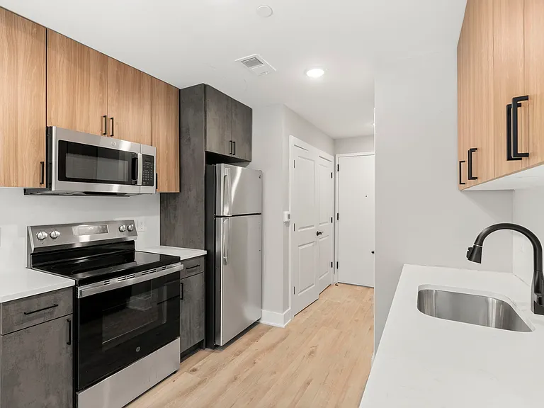 Residences at Pier 40 — Photo 22
