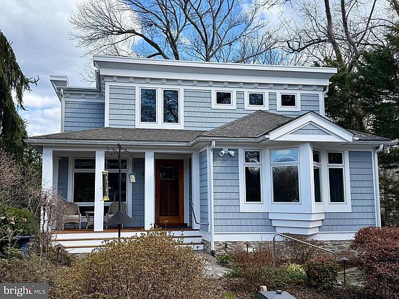 3rd image of 198 Acton Rd