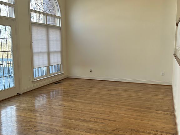4th image of 1719 22nd Ct N