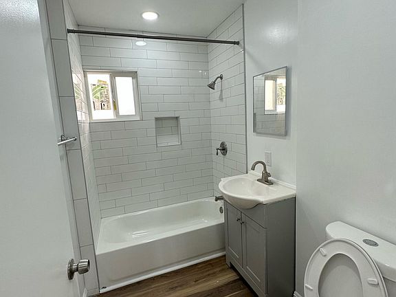 3rd image of 1717 W 64th St