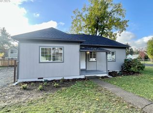 1039 Chestnut Ave, Cottage Grove, OR 97424