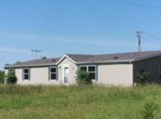 949 W Lake Rd, Farlington, KS 66734