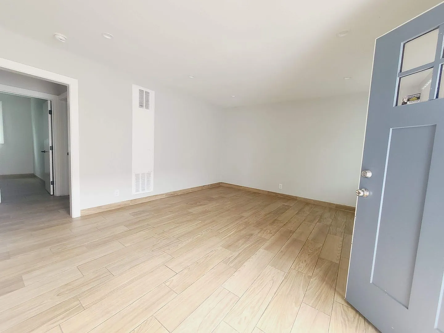 DNA Apartments 14921 Vanowen LLC — Photo 2
