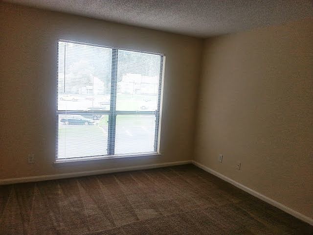 1st image of 10 Aspen Dr APT F