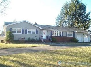 35 Sweet Briar Dr, Clark, NJ 07066