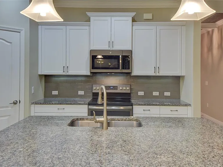 7408 Ridgelake Cir — Photo 12