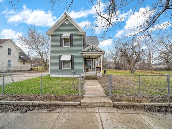 826 Carl Breeding Way, Jackson, MI 49203