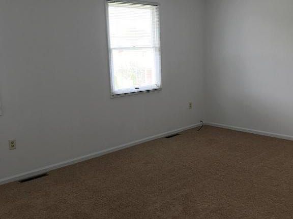 5th image of 147 Lathrop Ct