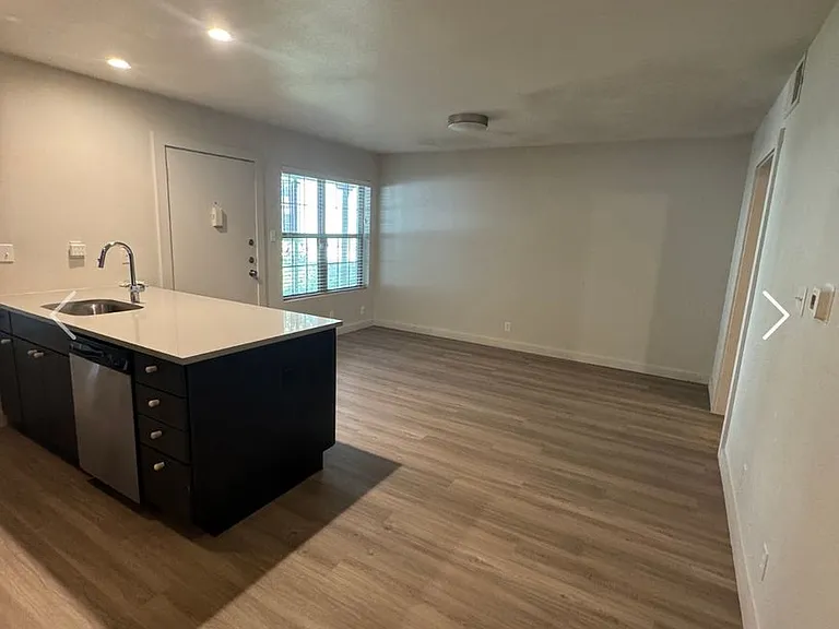 Su Casa — Photo 12