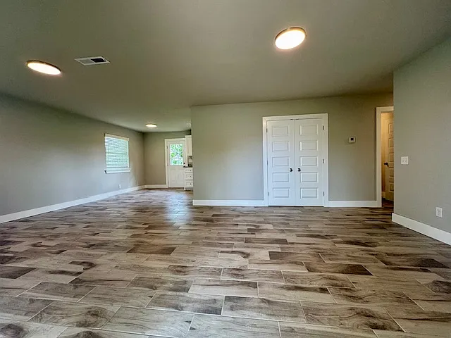 747 Austin Ave — Photo 3