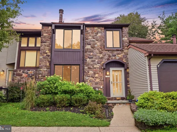 132 Windham Ct, Newtown, PA 18940