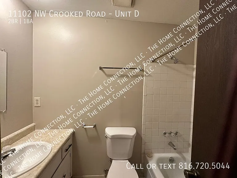 11102 NW Crooked Rd #D — Photo 13