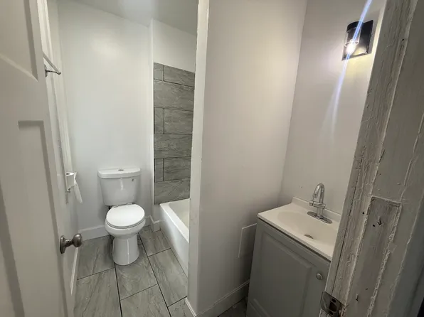 131 Carlisle St #R3, Hanover, PA 17331