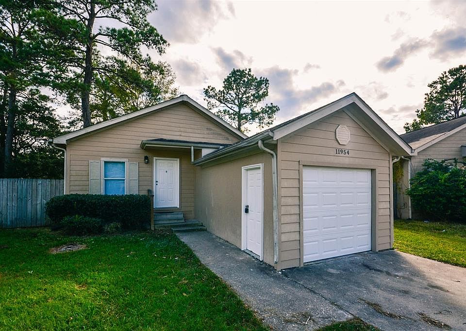 1st image of 11954 Greenglen Dr