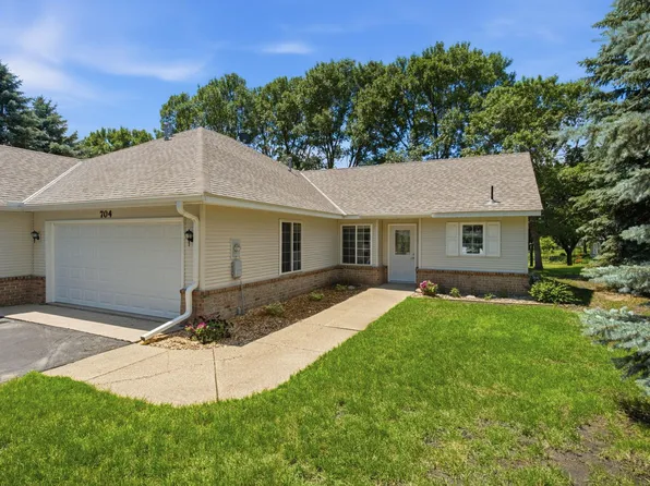 704 24th St SE, Willmar, MN 56201