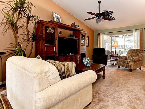 4th image of 427 Pebble Creek Ct
