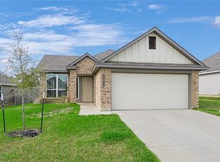 207 Cross Ln, Caldwell, TX 77836