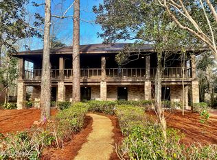 8868 Kipapa Ct, Diamondhead, MS 39525