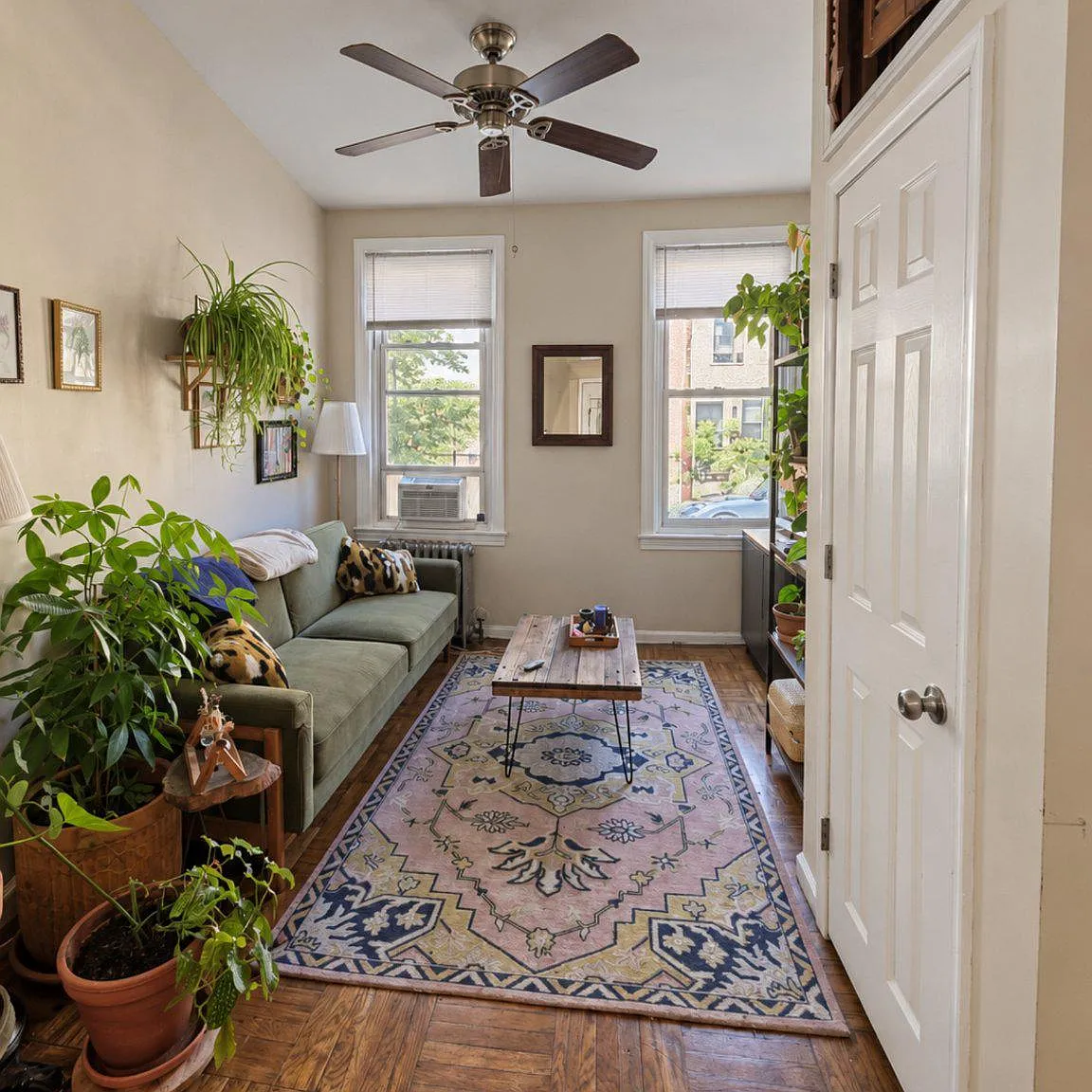 1 bed, 1.0 bath, 700 sqft, $1,650 — Photo 2