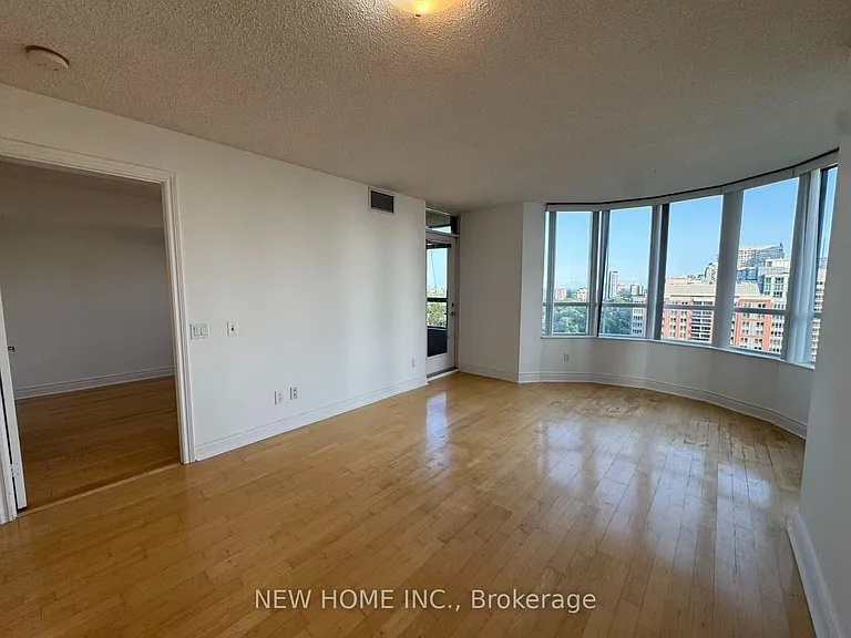 15 Northtown Way #1627 — Photo 4