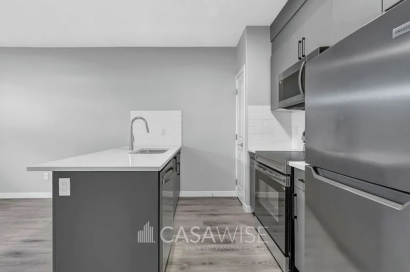 Building Photo - 6006 Naden Lndg NW #BASEMENT