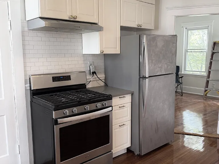 3 Dana Ave #2 — Photo 4