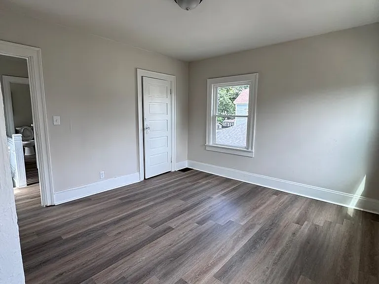 258 Washington St — Photo 7