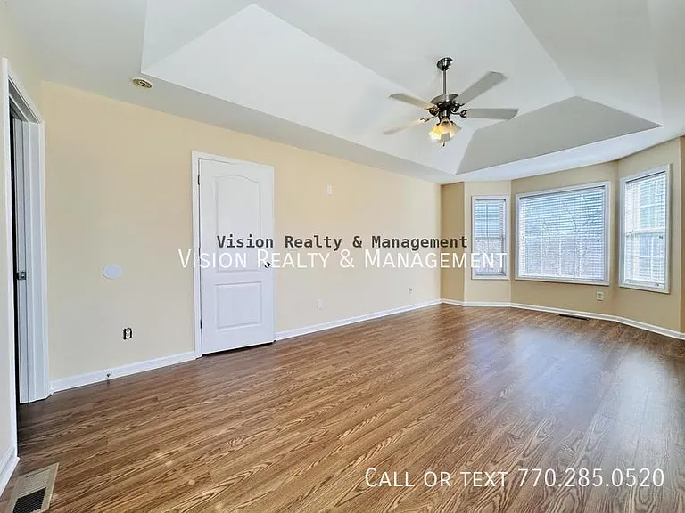 4841 Ventnore Pl — Photo 9