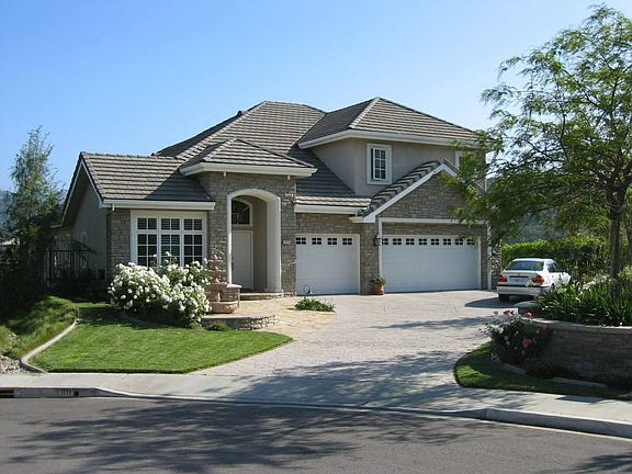 This home is located on a quiet cul-de-sac