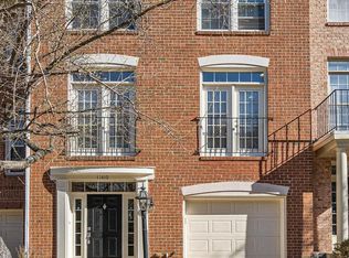 11410 Summer House Ct, Reston, VA 20194