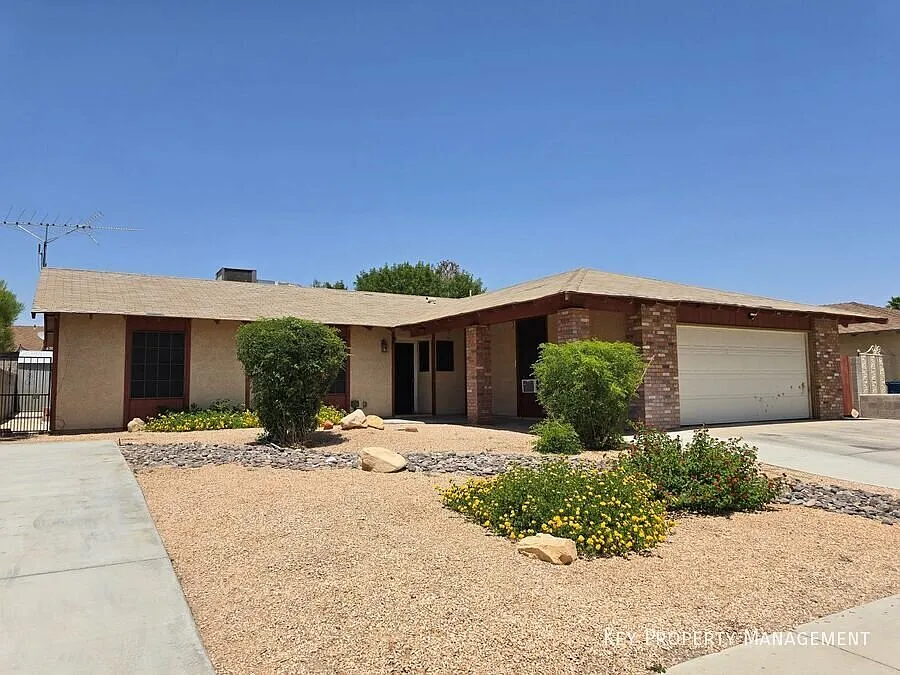 Spacious 4-Bedroom Single Story with RV Parking in the Heart of Spring Valley! — Photo 1