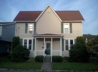 201 Clifford Ave APT A, Apollo, PA 15613