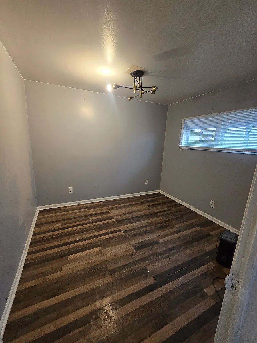 Building Photo - 19 Wood Ave #2