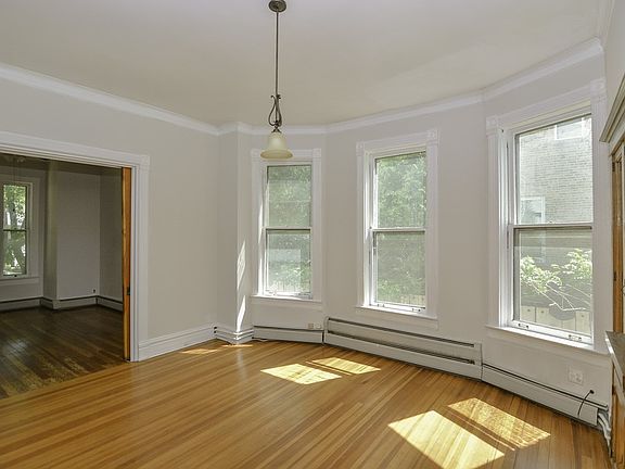 4th image of 1441 W Warner Ave #1
