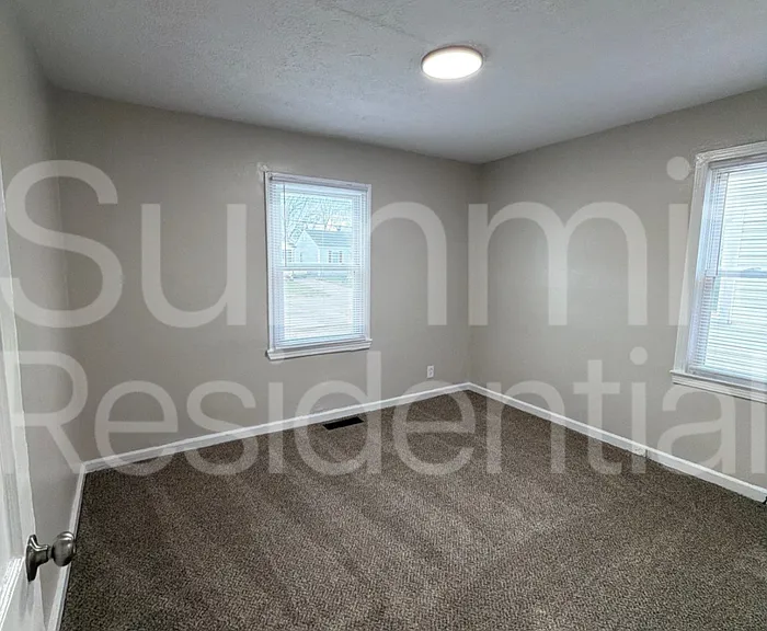 3005 Linwood Ave — Photo 14
