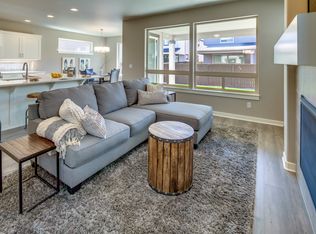 3700 SW Badger Ct, Redmond, OR 97756