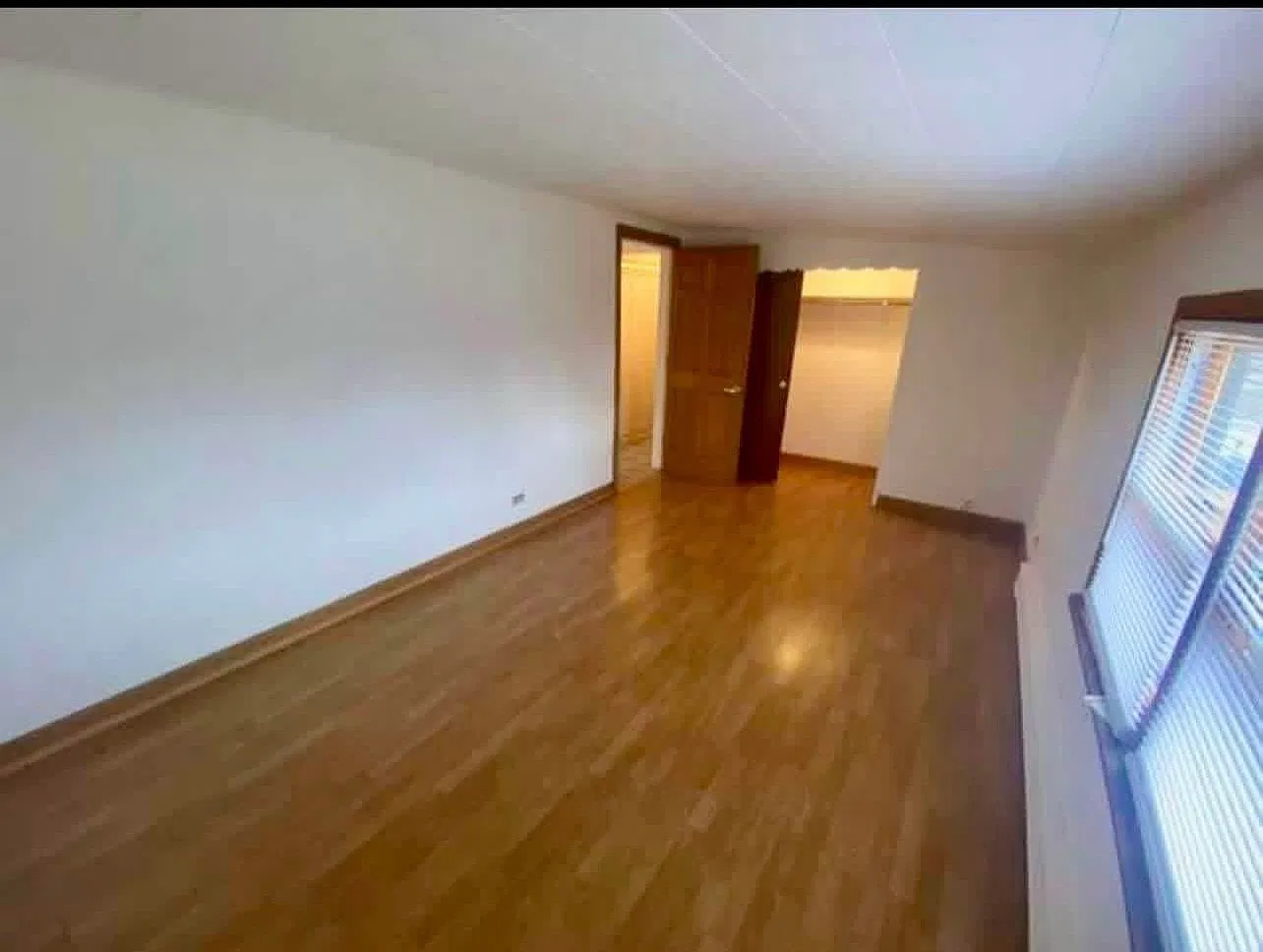 2 bed, 950 sqft, $1,850 — Photo 2