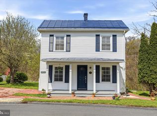 130 N High St, Edinburg, VA 22824