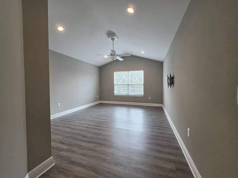 2331 Hadleigh Hills Ct — Photo 18