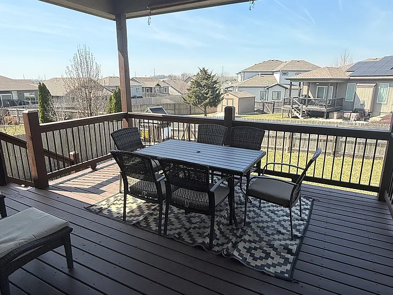 921 Silver Rain Rd — Photo 12