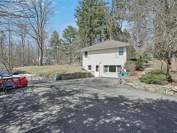 3rd image of 35 Homestead Dr