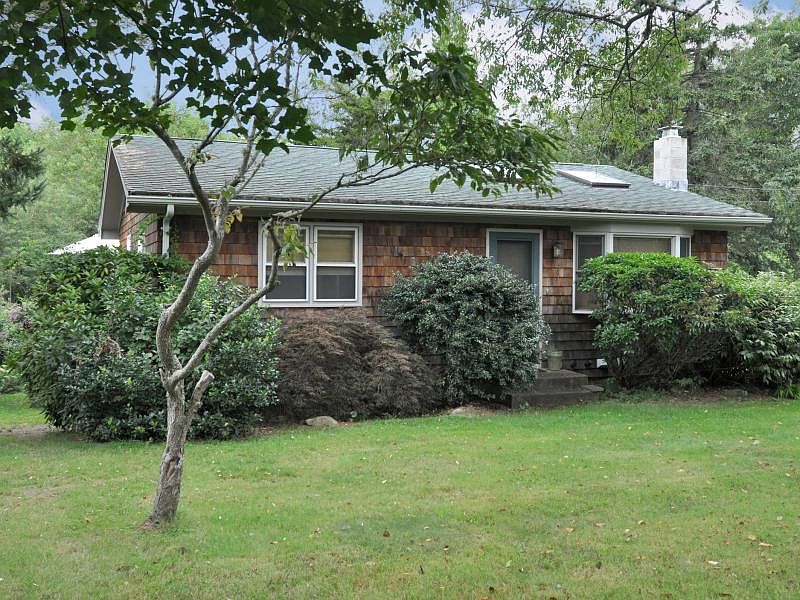 1st image of 70 Amancio St